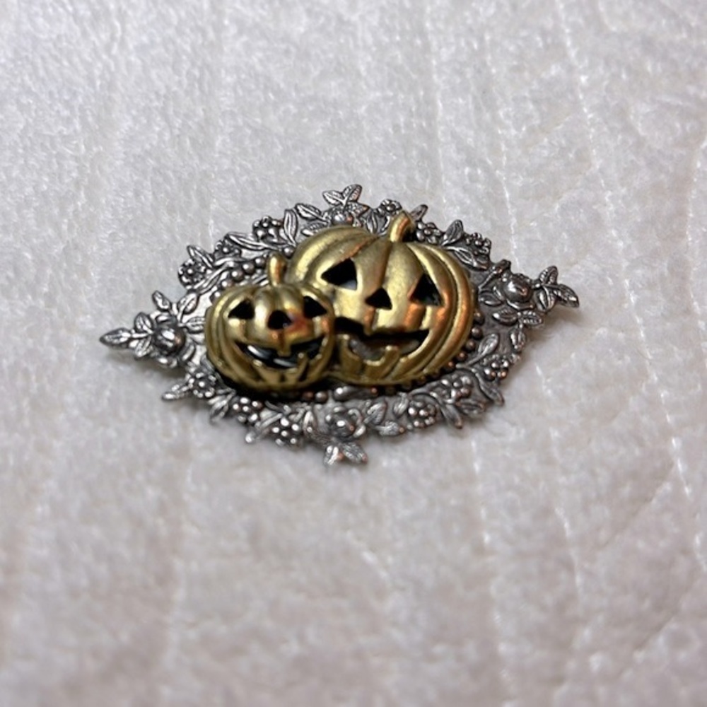 Halloween pumpkin 2 tone brooch handmade